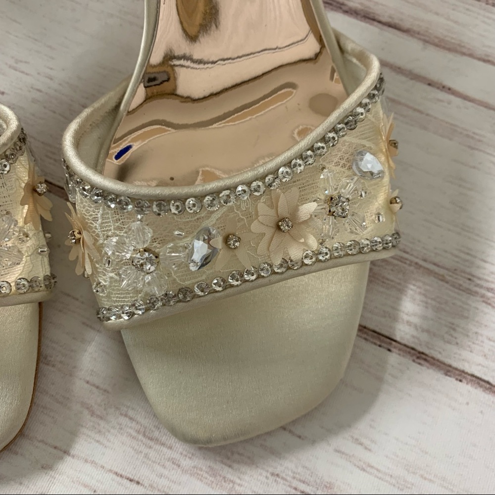 BADGLEY MISCHKA Tayten Block Heel Sandal - Picture 10 of 15